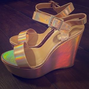 BRAND NEW! Never worn Rose Gold/Iridescent Wedge